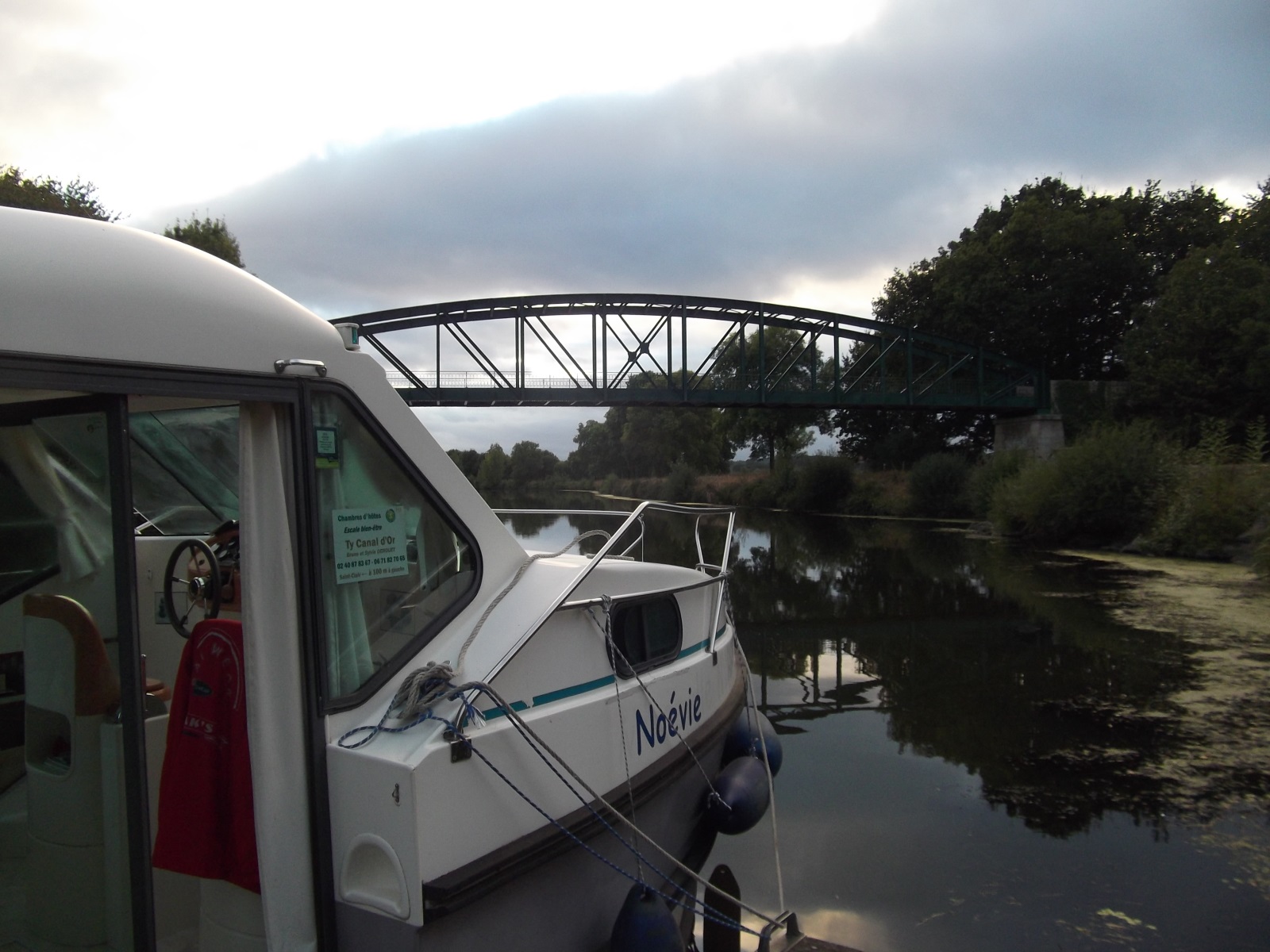 maison-hotes-canal-nantes-a-brest-balade-bateau